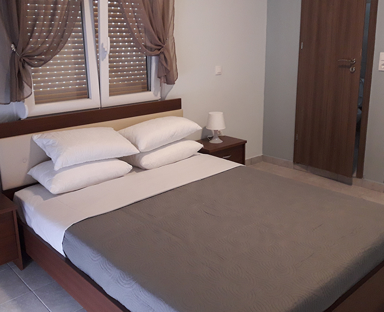 780