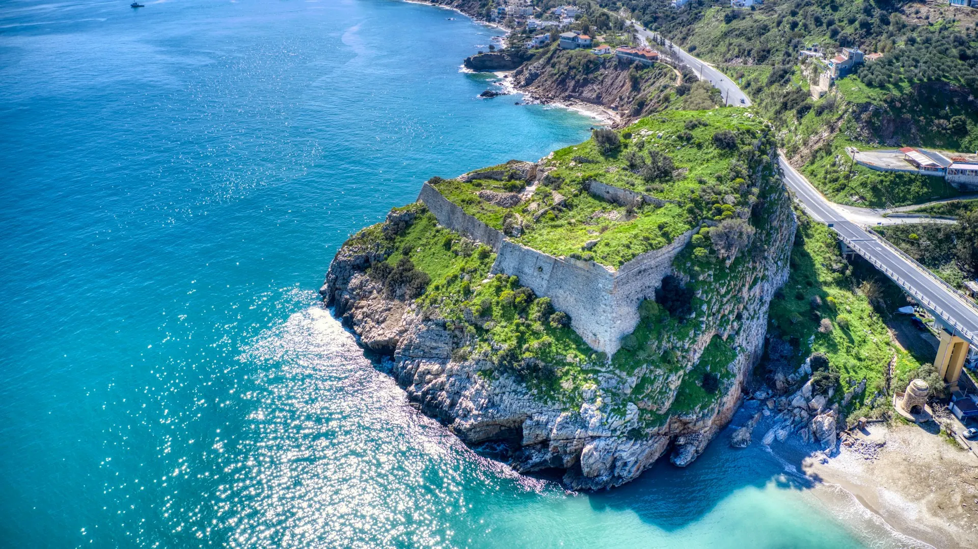 Heraklion na Kritu, sa divnim plažama i lokacijama za šetnju i istraživanje.