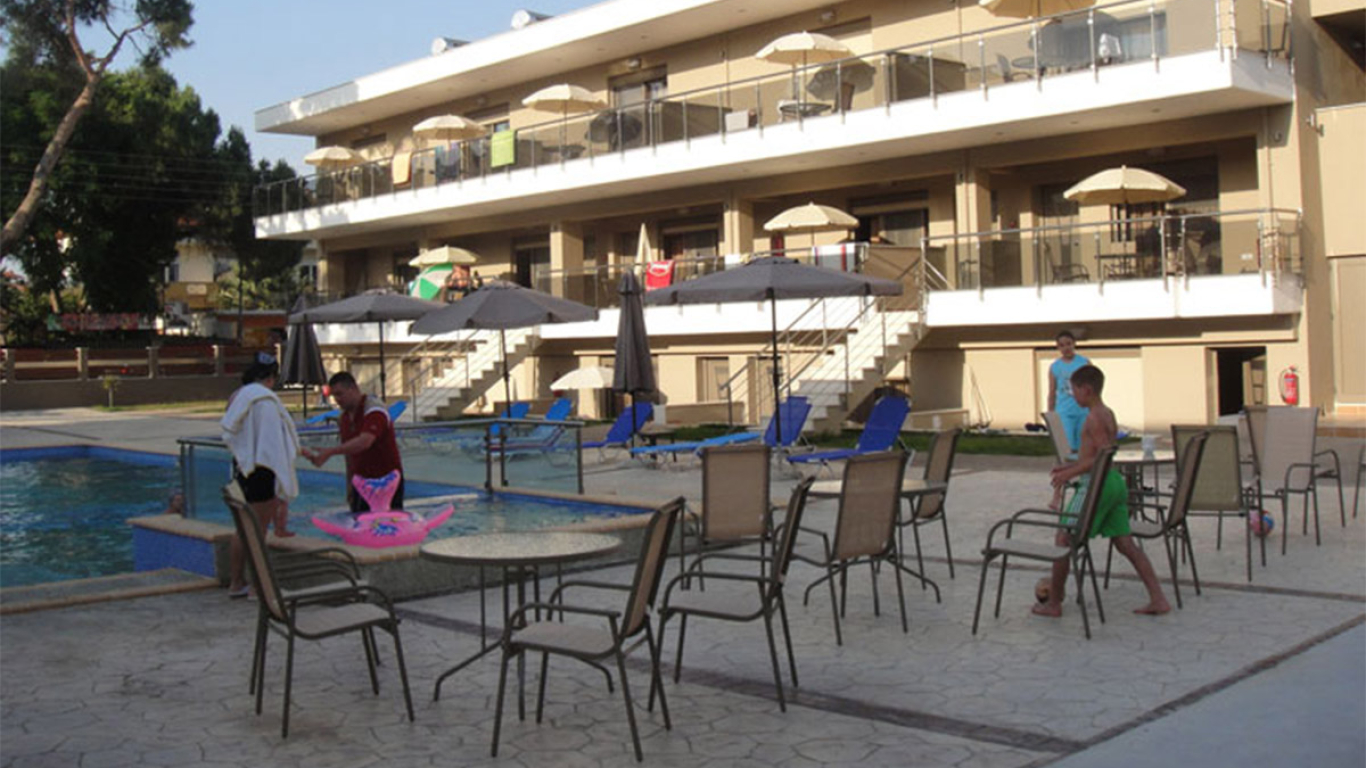 Vila-Sarti-Inn-Sarti-Sitonija-1