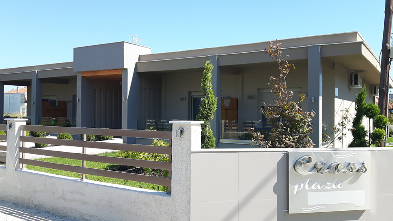 vila-cross-plaza-stavros-1