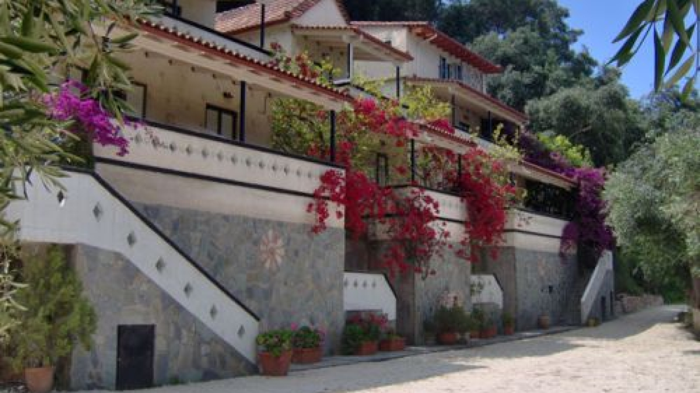 vila-gabriel-parga-1