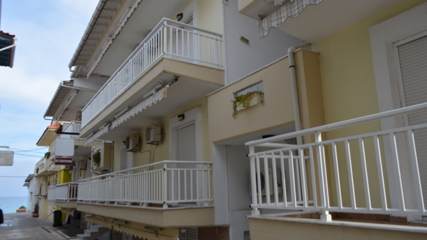vila-gatos-beach-pefkohori-1