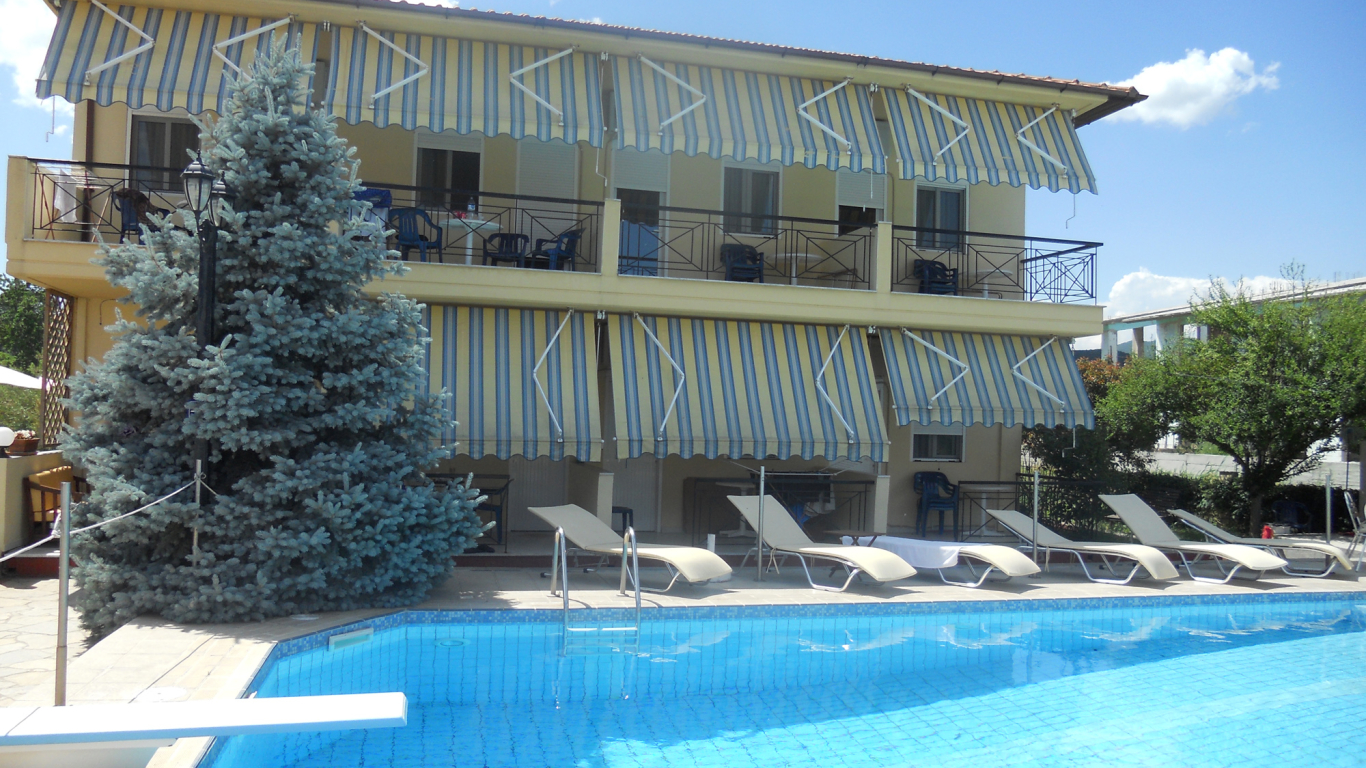 vila-iris-stavros-1