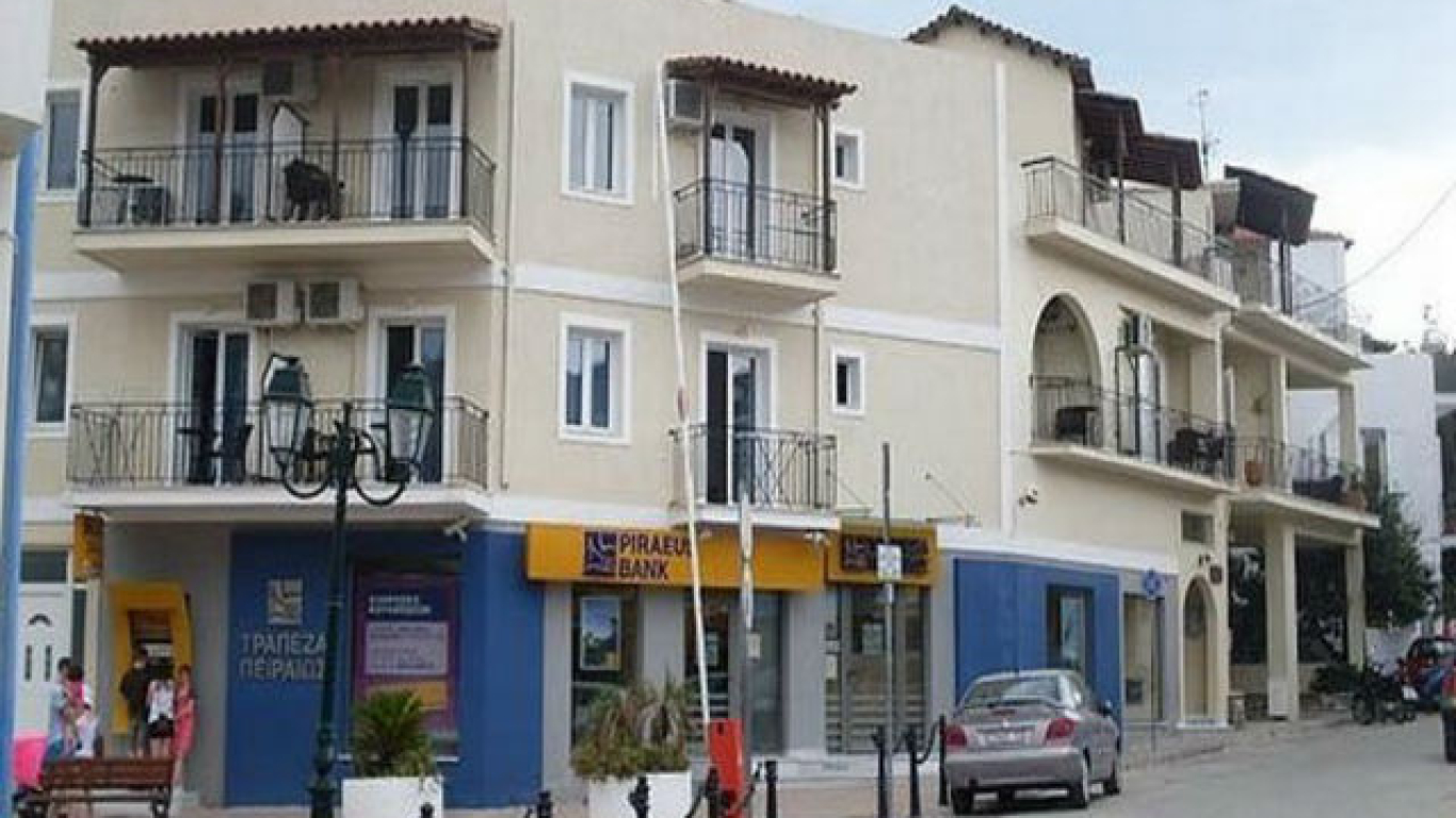 vila-karafelas-skiatos-1
