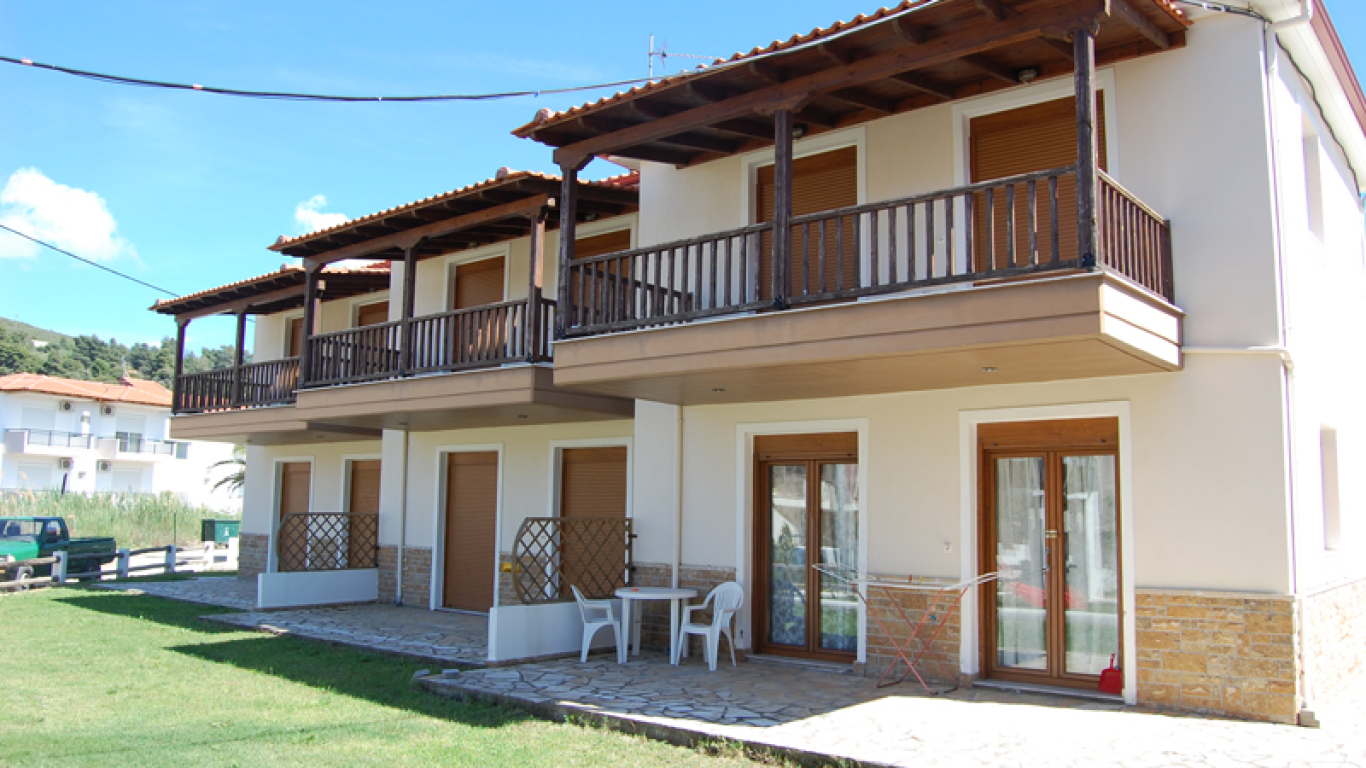 vila-karajanis-neos-marmaras-1