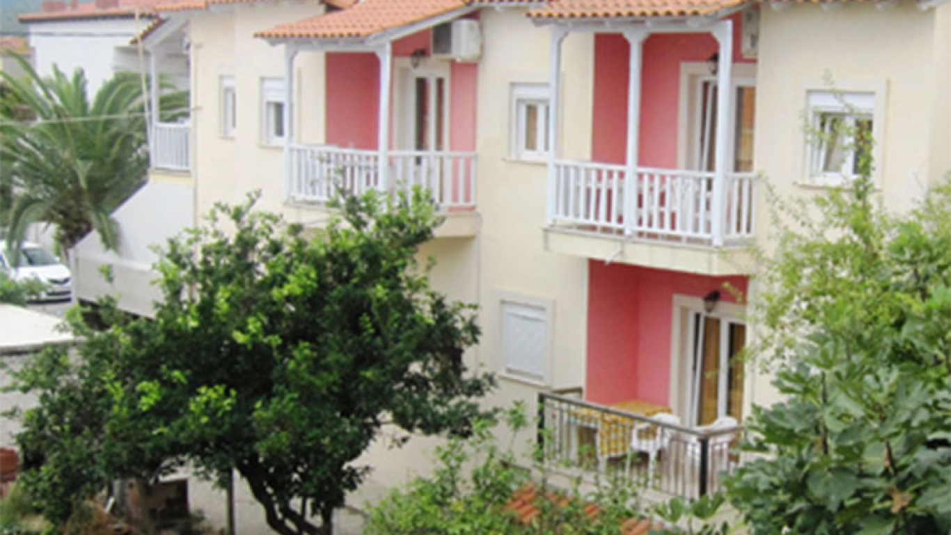 vila-kariatis-pefkohori-1