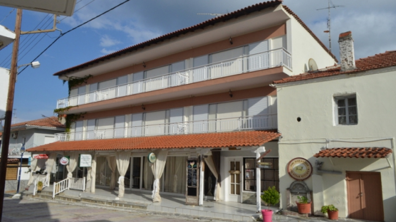 vila-lakis1-polihrono-1
