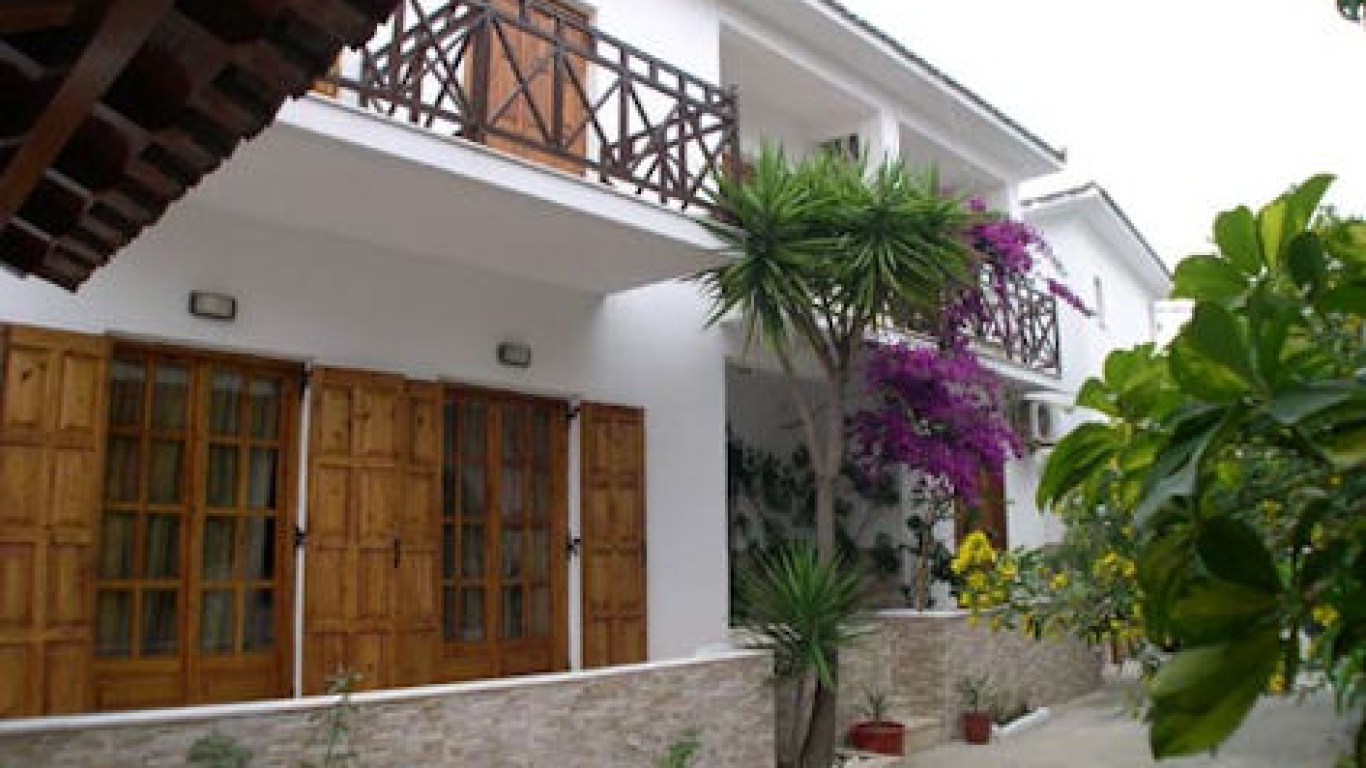 vila-lefteris-skiatos-1