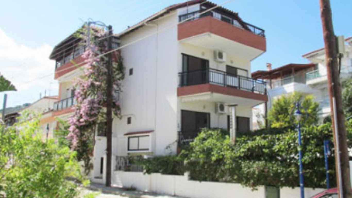 vila-pavlos-polihrono-1
