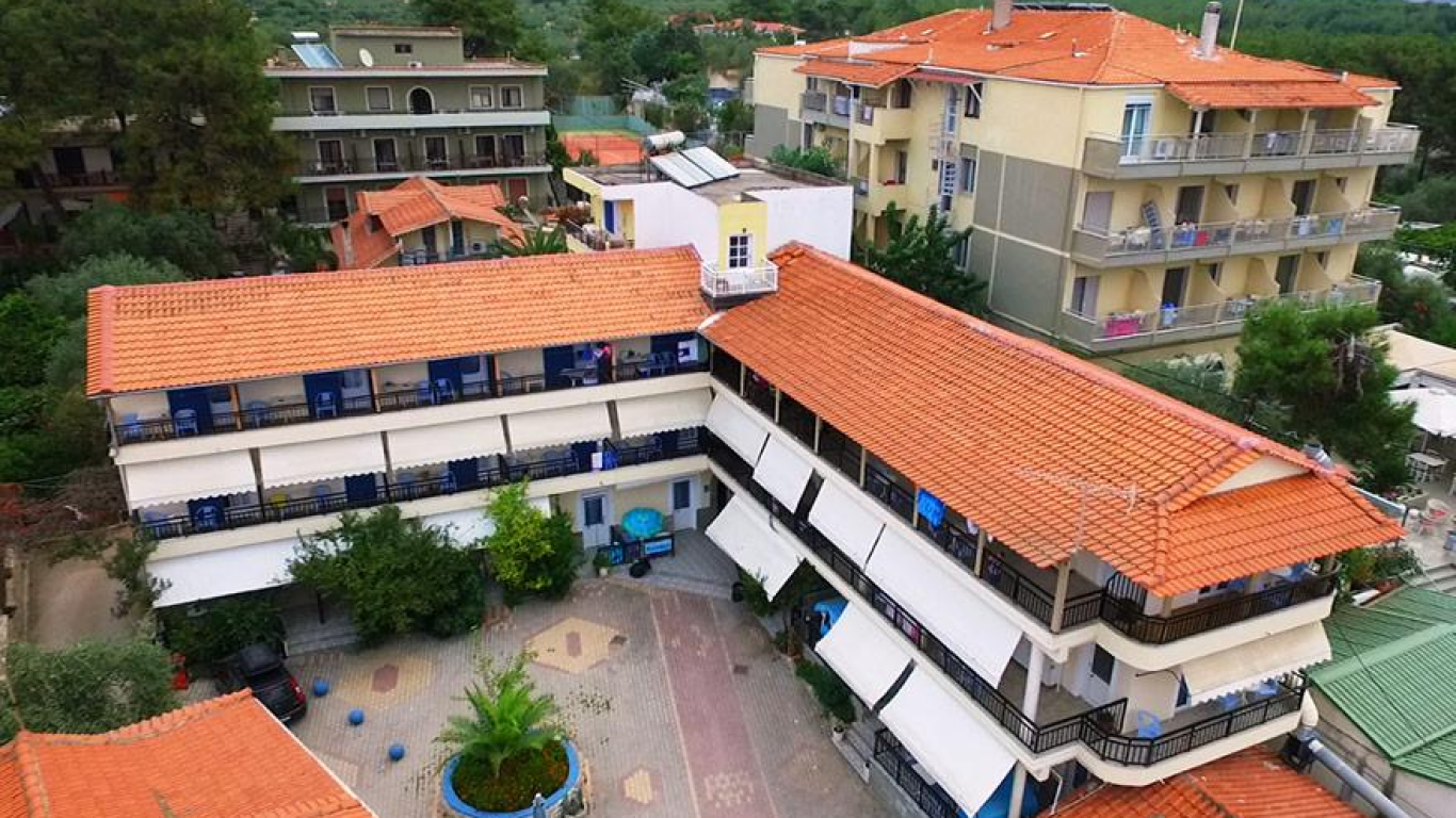 vila-pefkari-bay-1