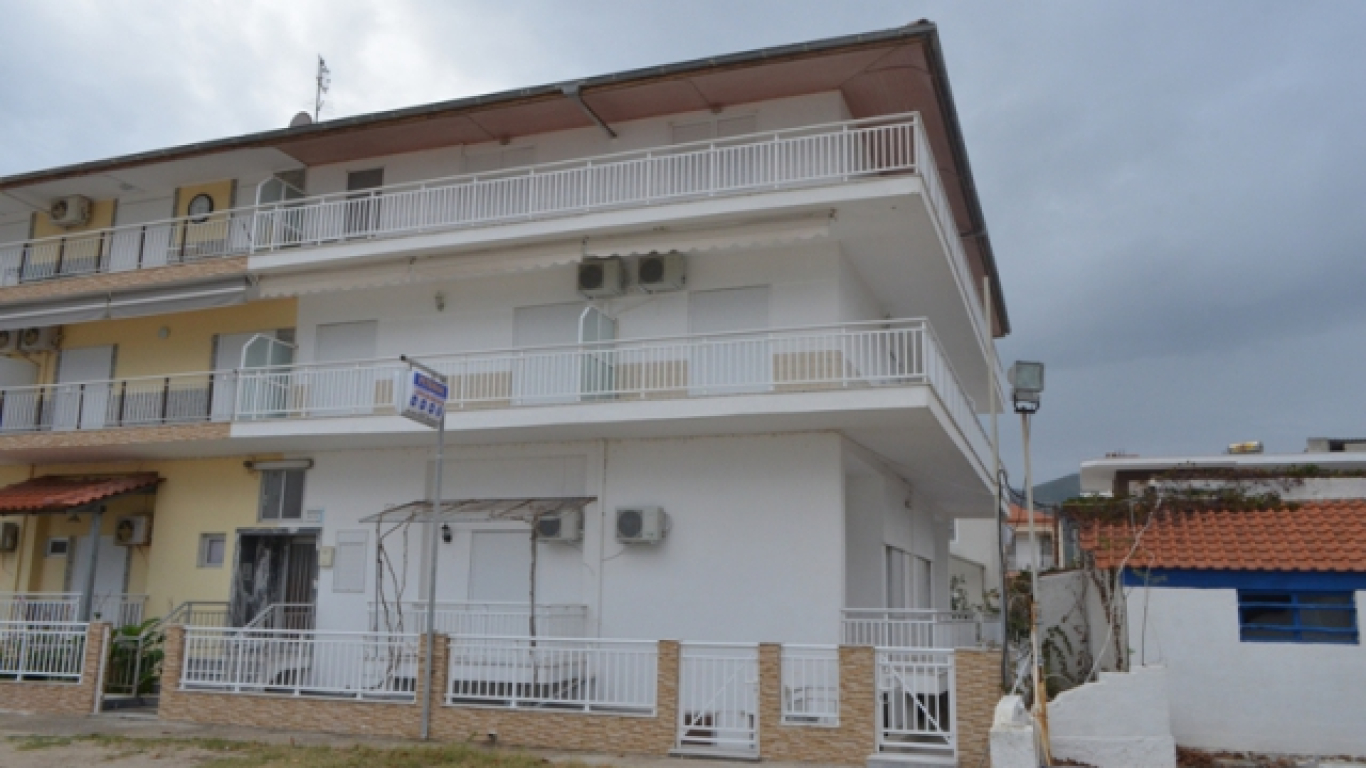 vila-petrana-nea-vrasna-1