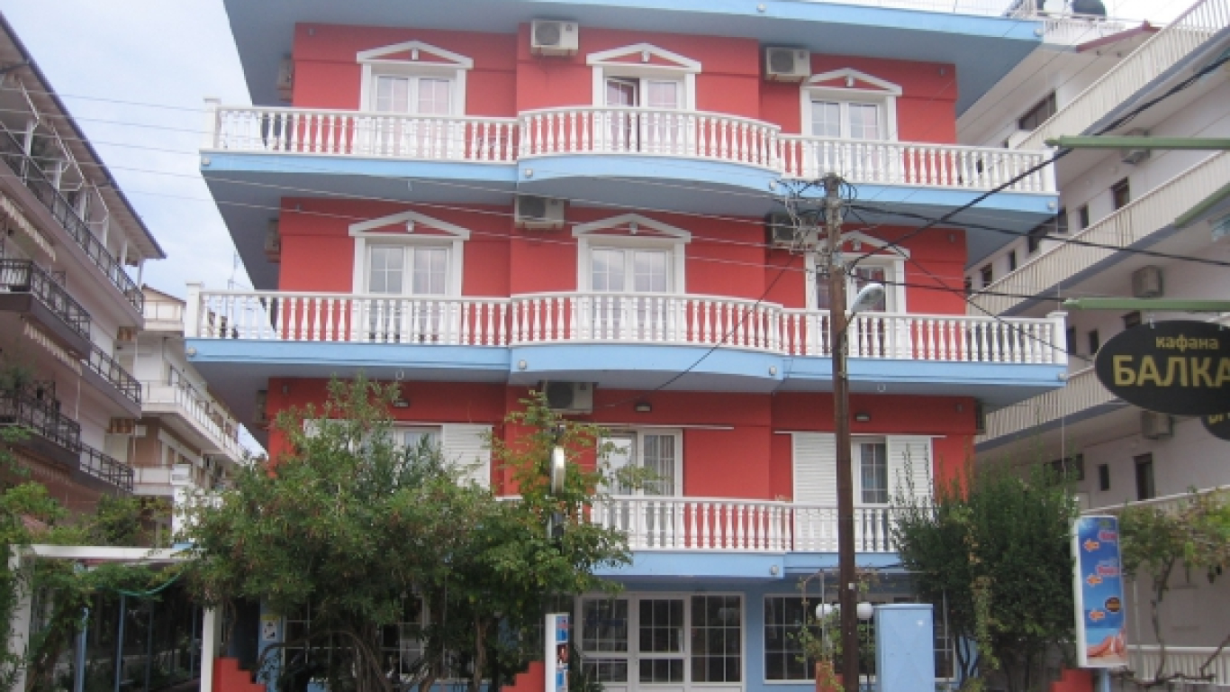 vila-plaza-paralia-1