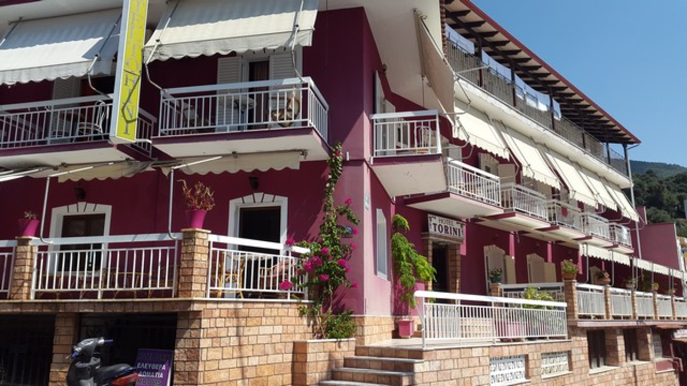 vila-torini-parga-1
